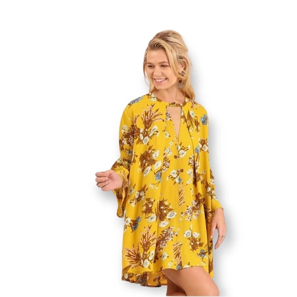 Umgee Dresses & Skirts - Umgee Women’s Yellow Floral Bell Sleeve Dress Size Large